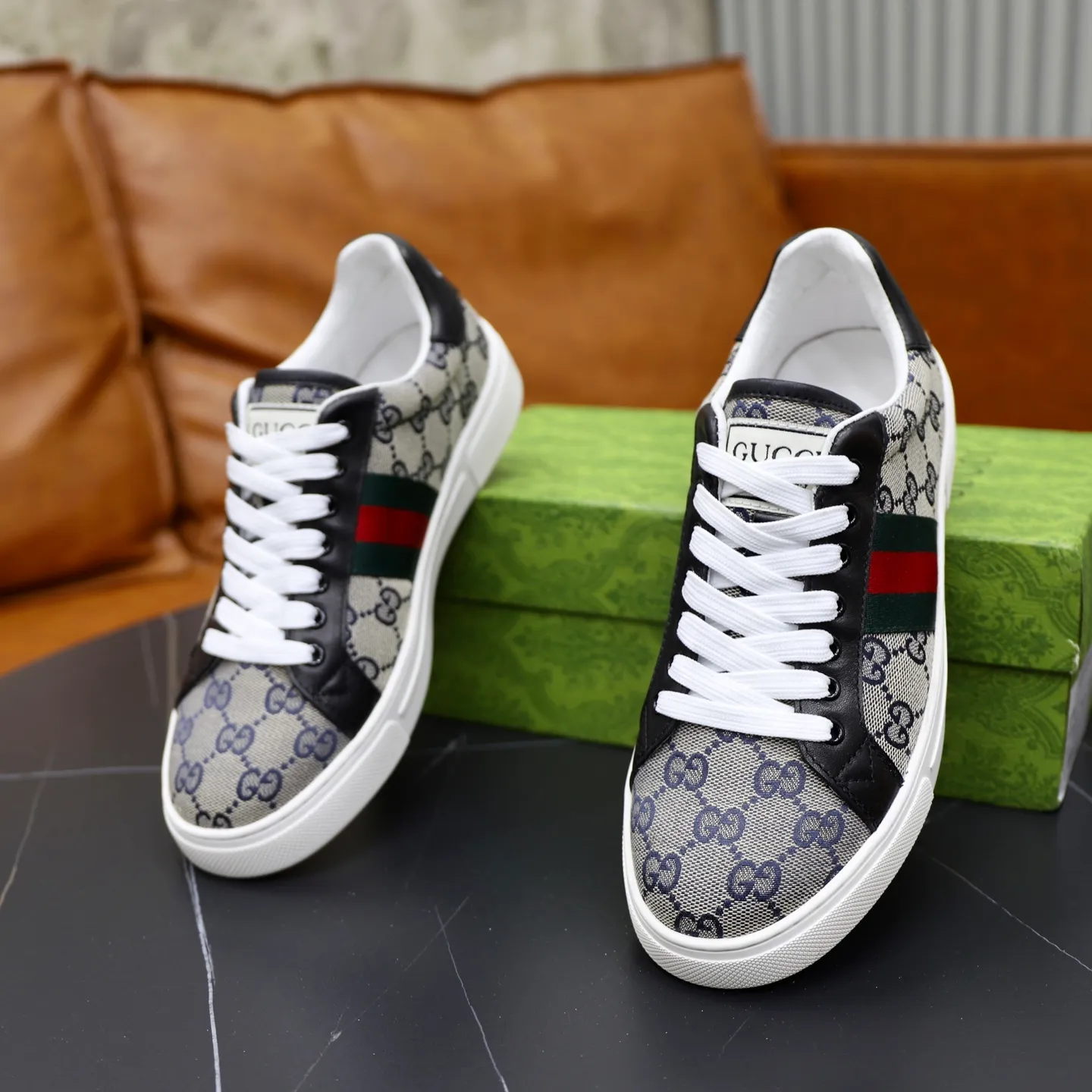 Men's shoes: 420💰🙅‍♂️🙅‍♂️🙅‍♂️ Brand: Gucci GuCCI Standard code: 38-44 (45 customized) Grade: Same as the official website Material: Brand cloth fabric Comfortable and breathable sheepskin lining Lightweight wear-resistant outsole Style category: Men's fashionable casual shoes Running sneakers Distinguished luxury brand elements Top luxury Color: actual picture color